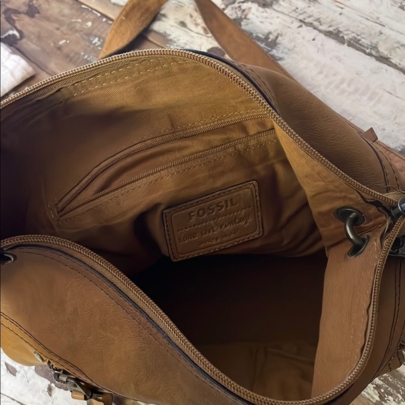 Fossil Tan Leather Crossbody Bag with Adjustable Strap - Picture 6 of 13